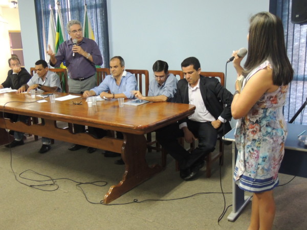 Depois de decepcionante reunião com os professores, Prefeito LAUREZ MOREIRA busca aproximação com a Academia