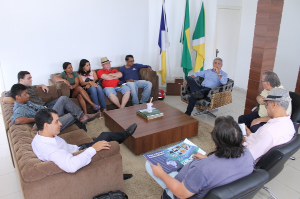 Apug-Ssind e Asaunirg fizeram reunião conjunta com prefeito Laurez Moreira