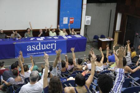 Docentes da Uerj estão mobilizados contra cortes no orçamento da universidade