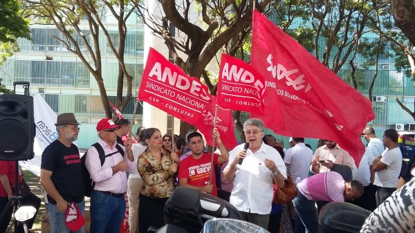 Apug-Ssind participa em Brasília de protesto contra PLP 257