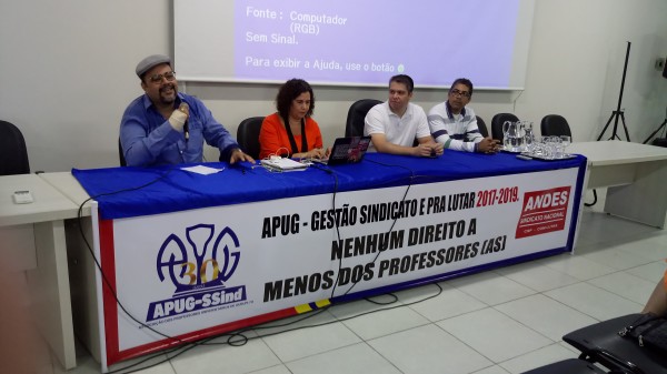 Apug promove formação política com Café&Debate