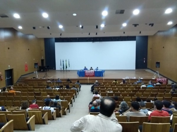 Presidente da APUG participa de seminário do ANDES em Brasília
