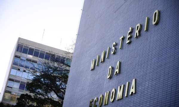 Fonasefe se reúne com Ministério da Economia para cobrar suspensão do retorno às atividades presenciais