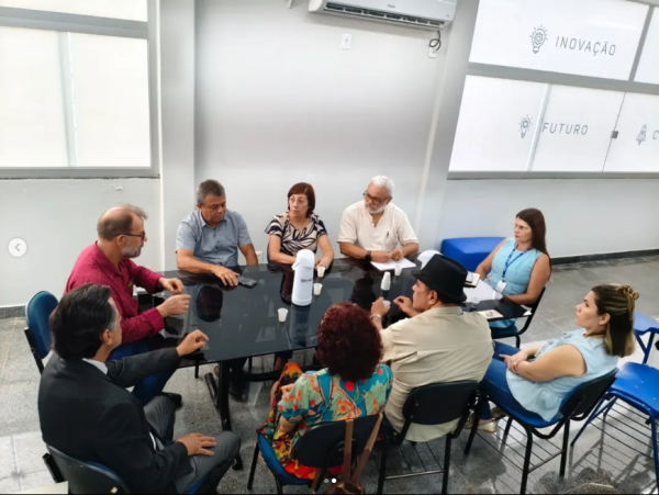 APUG cobra transparência, concurso público e combate à precarização docente