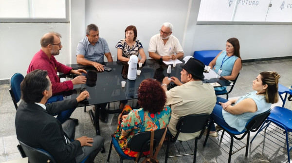 APUG cobra da Reitoria transparência, concurso público e enfrentamento da precarização docente