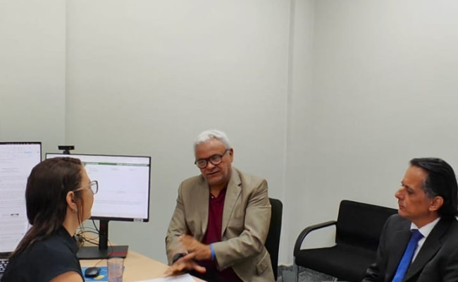 #htmlcaption_13384 APUG-Ssind cobra concurso público para docentes da Unirg em reunião no Ministério Público de Gurupi