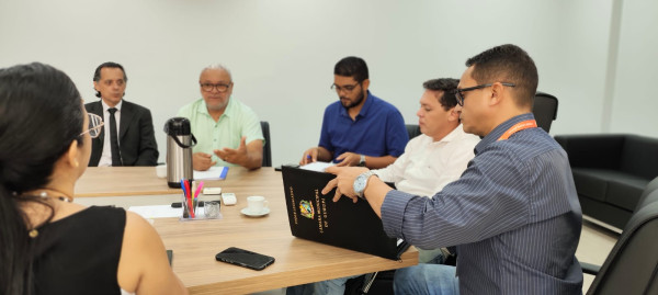 Sindicatos se reuniram com vereadores na terça-feira, dia 17 de março